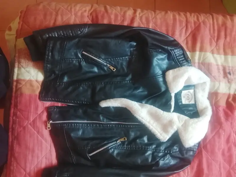 Chaqueta cuero negra con borrego - 2