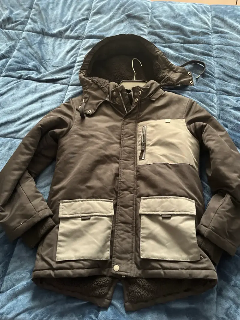 Chaqueta negra con capucha talla 14 - 3