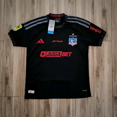 Camiseta negra Colo-Colo nueva - miniatura 1