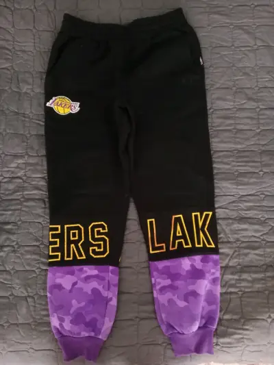 Buzo de los Lakers - miniatura 2