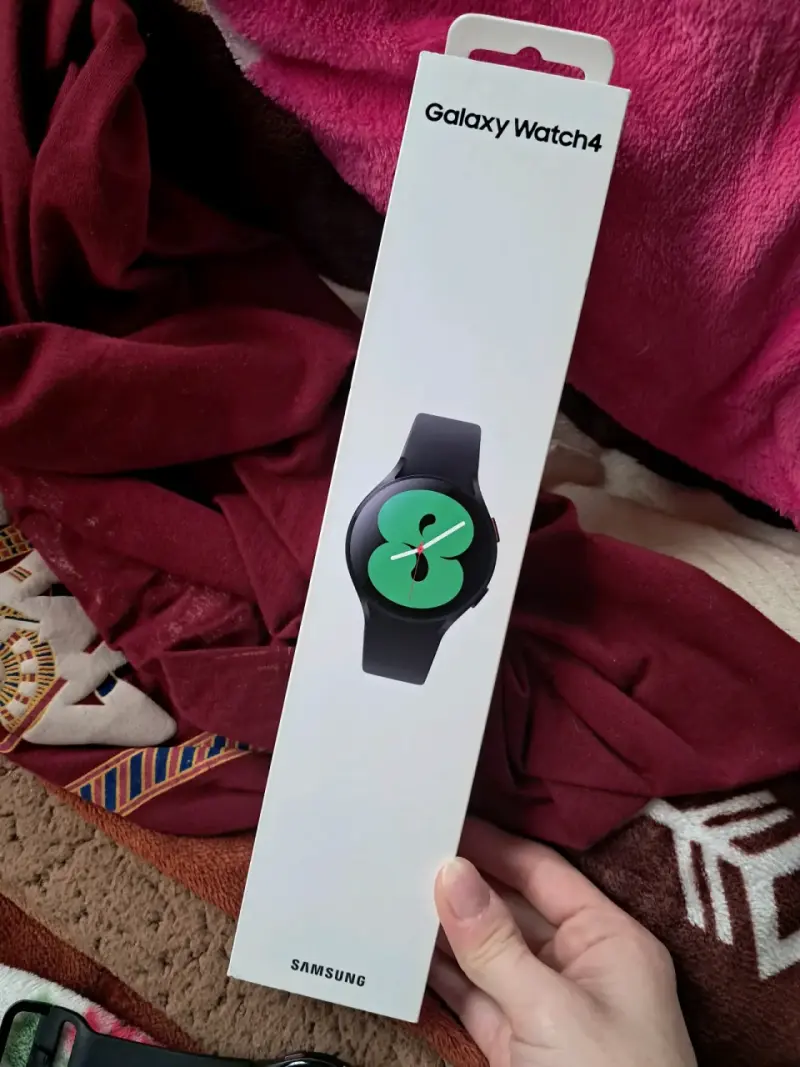 Smartwatch negro con cargador - 3