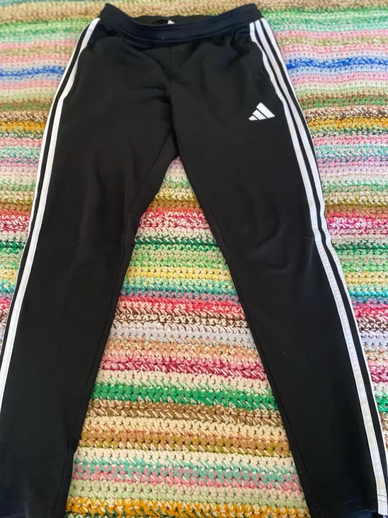 Pantalones deportivos Adidas Talla M - 2