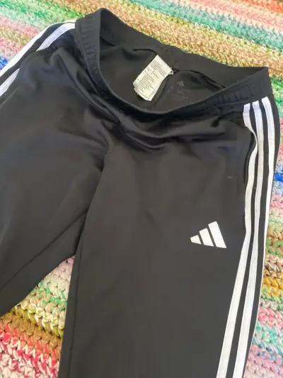 Pantalones deportivos Adidas Talla M - miniatura 3