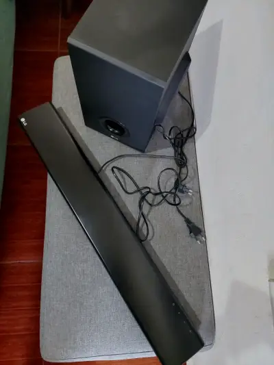 Barra de sonido LG con subwoofer - miniatura 4
