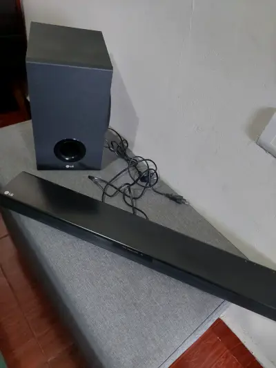 Barra de sonido LG con subwoofer - miniatura 5