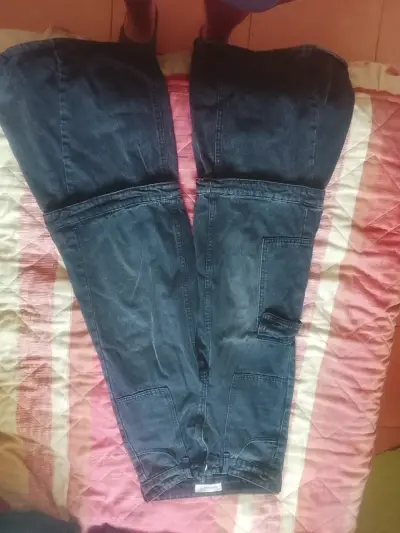 Pantalones cargo negros - miniatura 1