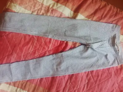 Pantalones a cuadros para mujer - miniatura 1