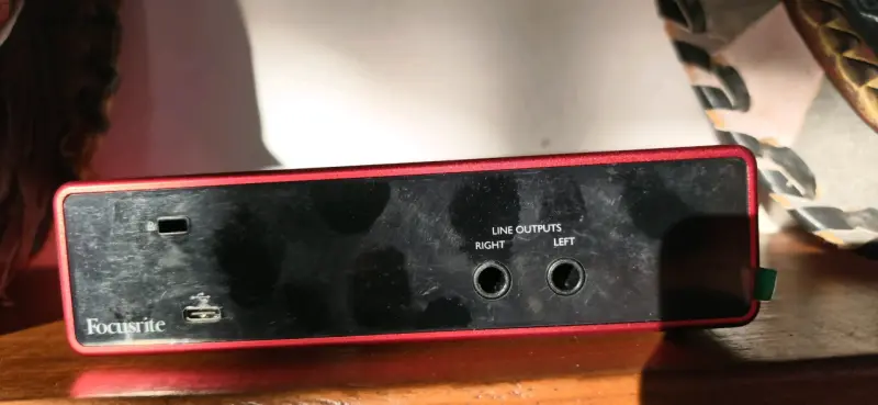 Interfaz de audio Focusrite Scarlett - 3