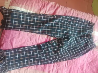 Pantalones de cuadros azul y gris - miniatura 1