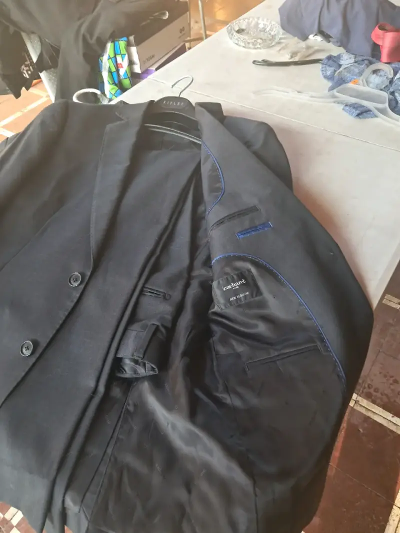 Terno negro Ripley - 1