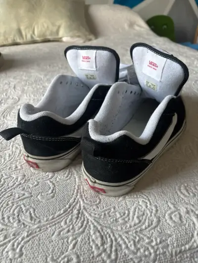 Zapatillas Vans KNU School negras usadas - miniatura 2