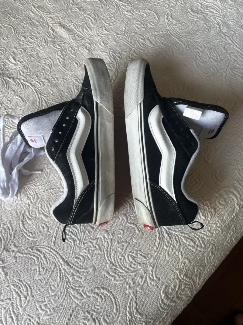 Zapatillas Vans KNU School negras usadas - 3