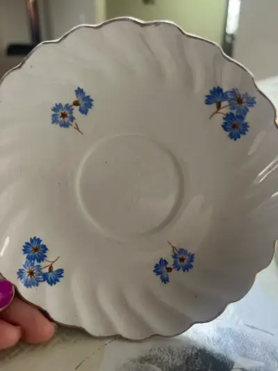 Platillo de porcelana floral - miniatura 1