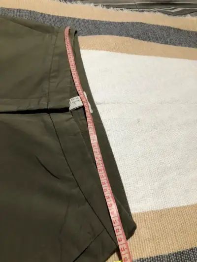 Pantalón verde oliva para mujer - miniatura 2