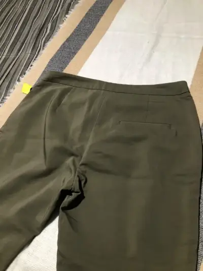 Pantalón verde oliva para mujer - miniatura 3