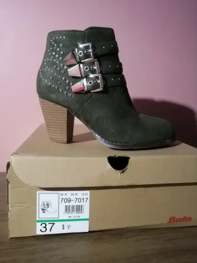 Botines verdes con hebillas metálicas - miniatura 4