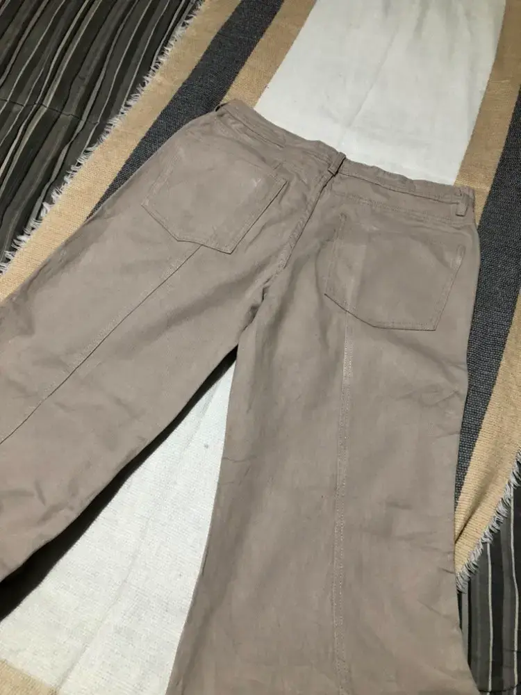 Pantalón beige - 1