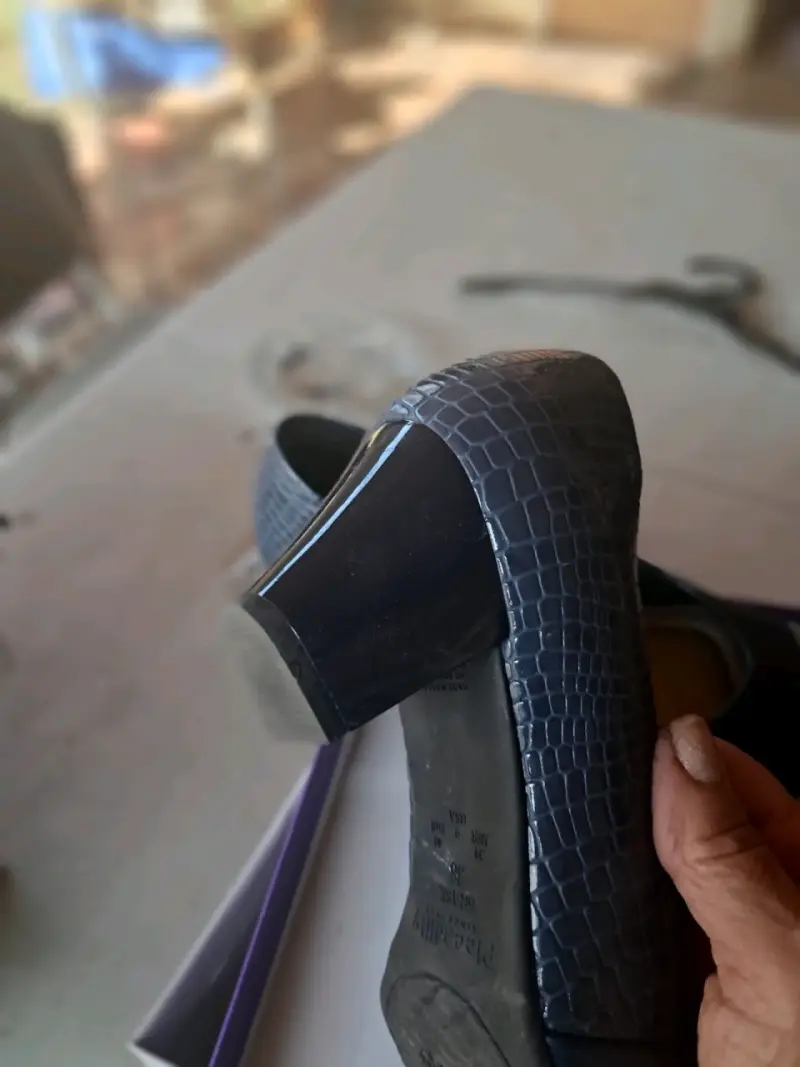 Zapatos de Tacón Azul Tipo Cocodrilo - 1