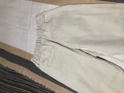 Pantalones blancos de tiro alto - miniatura 4