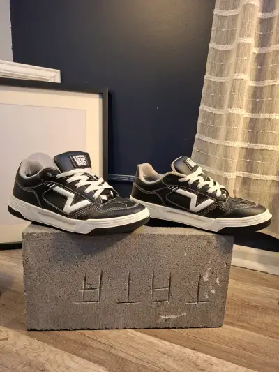 Zapatillas negras Vans skate - miniatura 1