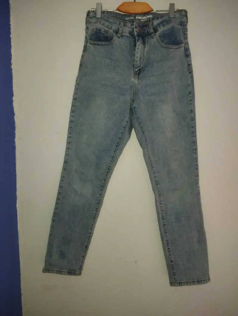 Jeans celestes clásicos