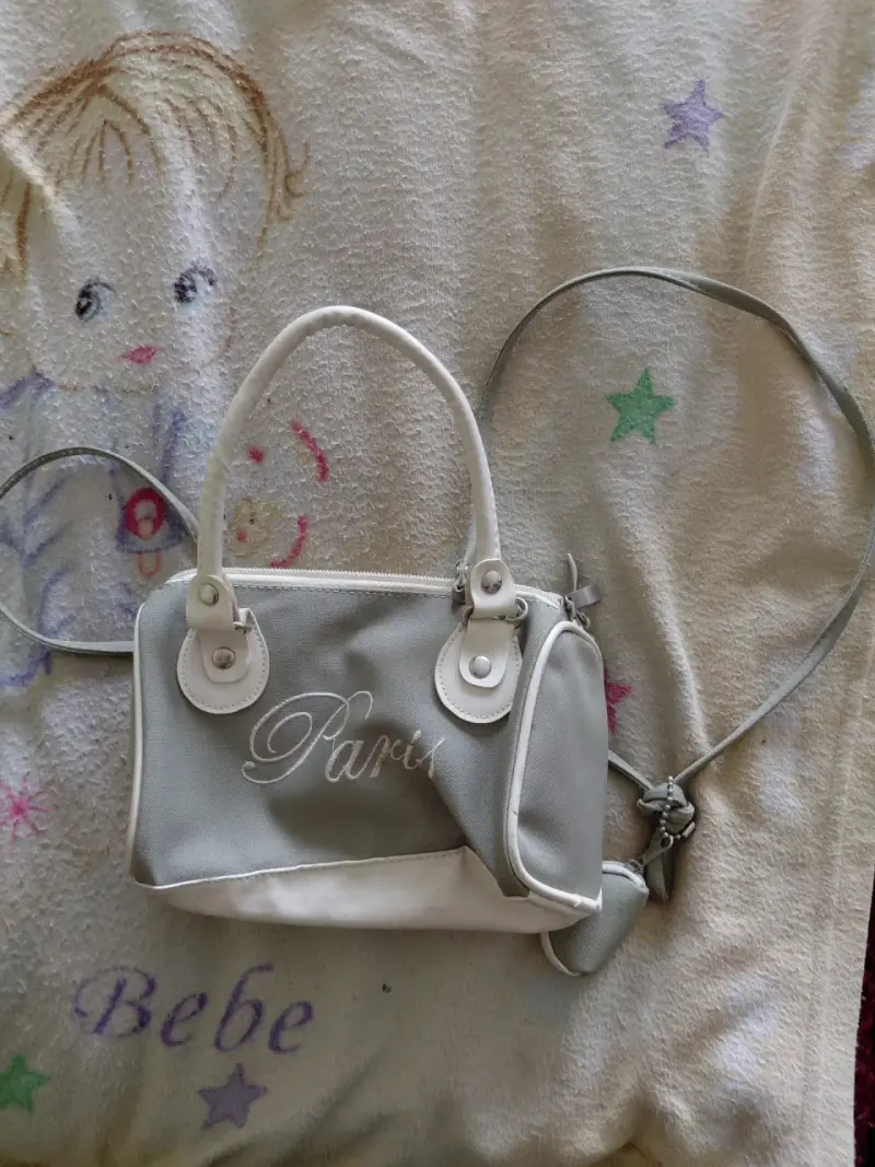 Bolso cruzado gris y blanco - 2