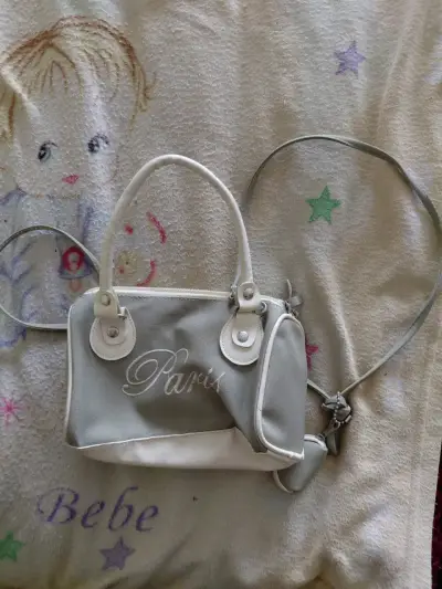 Bolso cruzado gris y blanco - miniatura 2