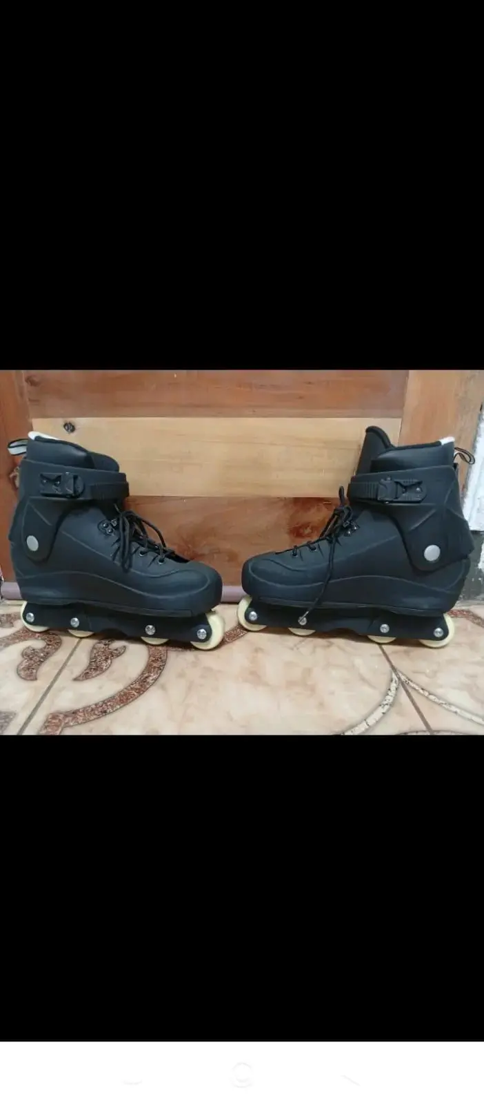 Patines en línea negros agresivos - 1