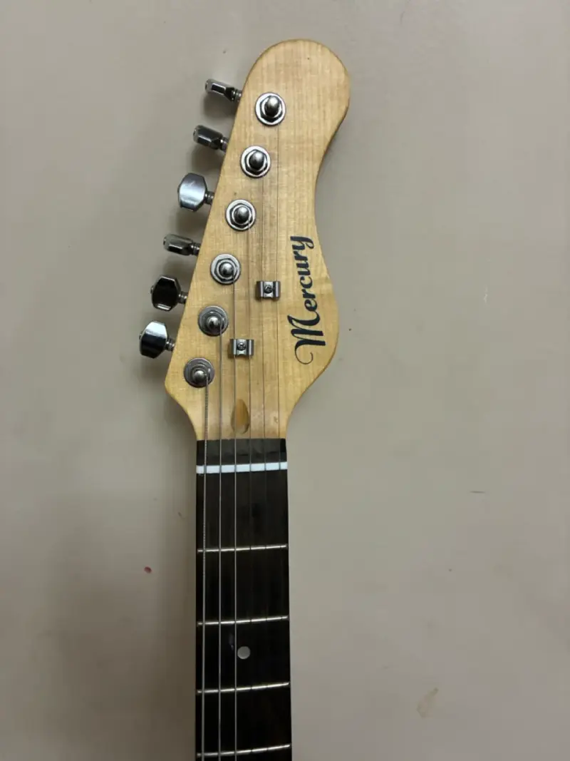 Guitarra Eléctrica Mercury - 1