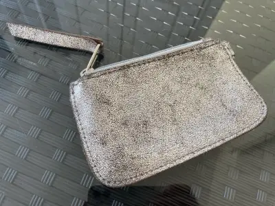 Monedero plateado cuero - miniatura 3