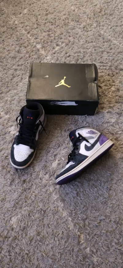 Jordan 1 moradas y negras - miniatura 4