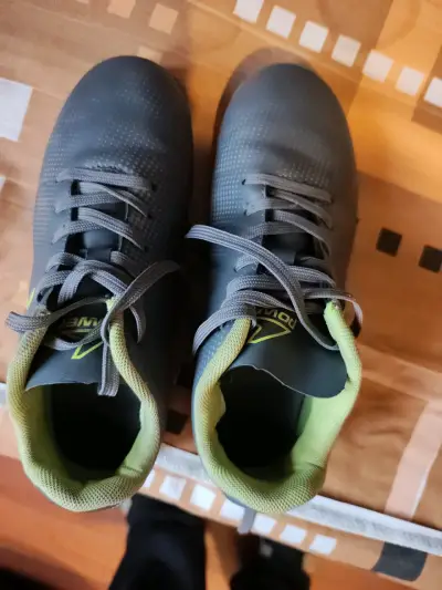 Zapatillas deportivas grises - miniatura 1