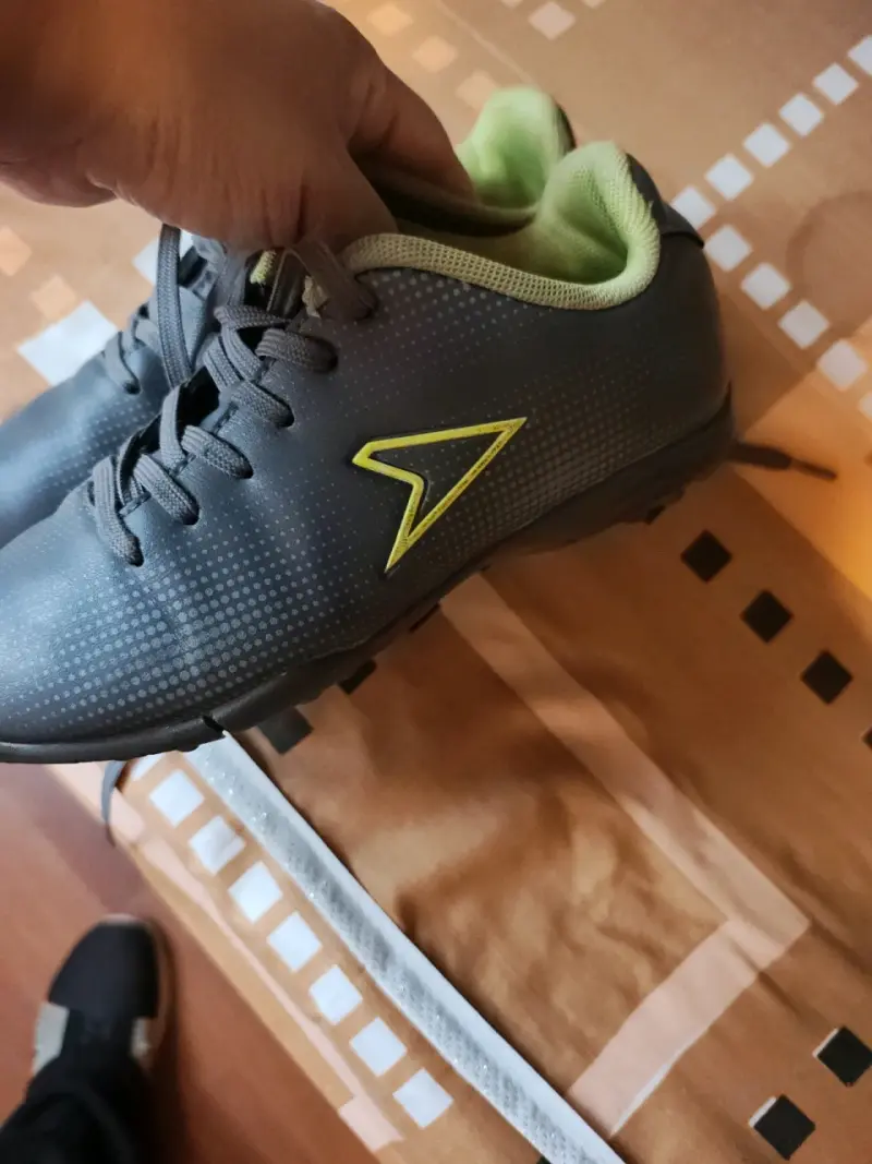 Zapatillas deportivas grises - 3