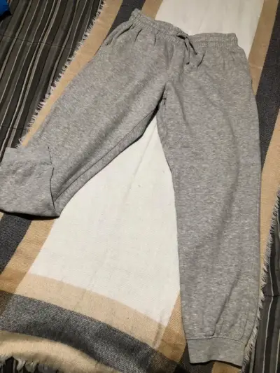 Pantalón gris buzo - miniatura 1