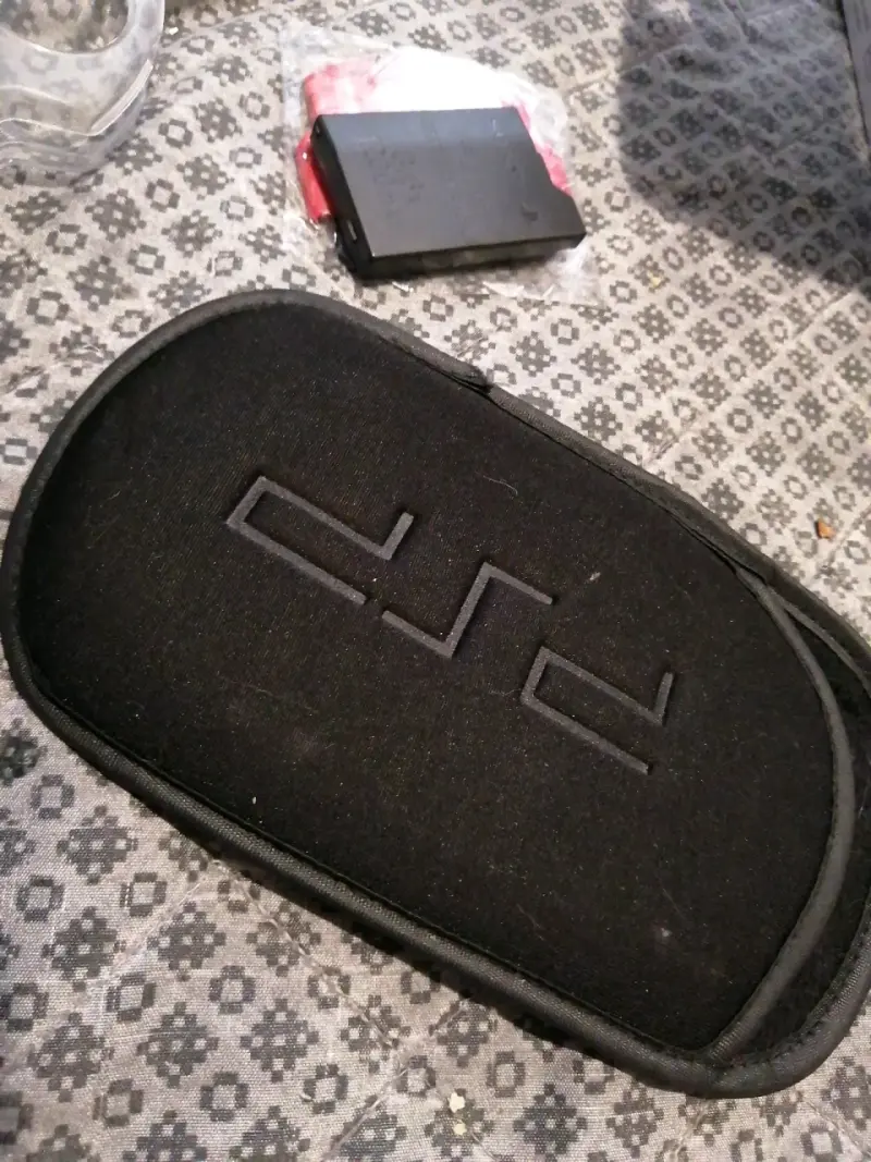 Consola portátil Sony PSP - 6