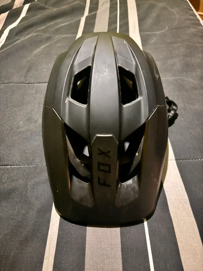Casco de ciclismo negro - 4
