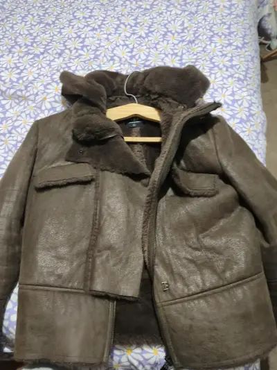 Chaqueta de cuero marrón - miniatura 1
