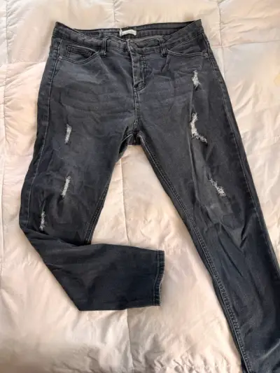 Jeans desgastados oscuros - miniatura 1
