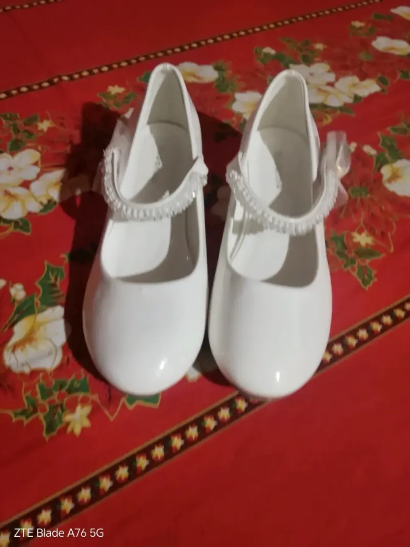 Zapatos blancos para niña - 1