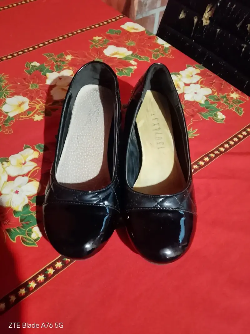 Zapatos negros de charol - 1