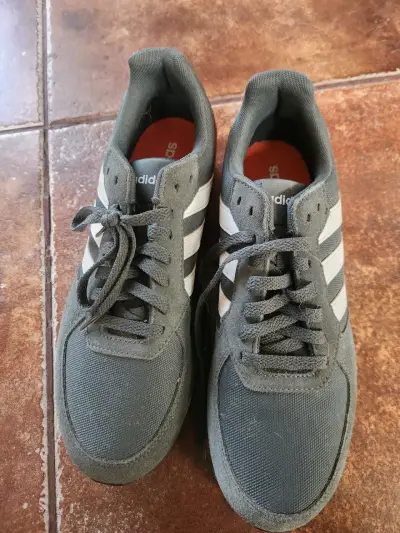 Zapatillas deportivas grises Adidas - miniatura 1