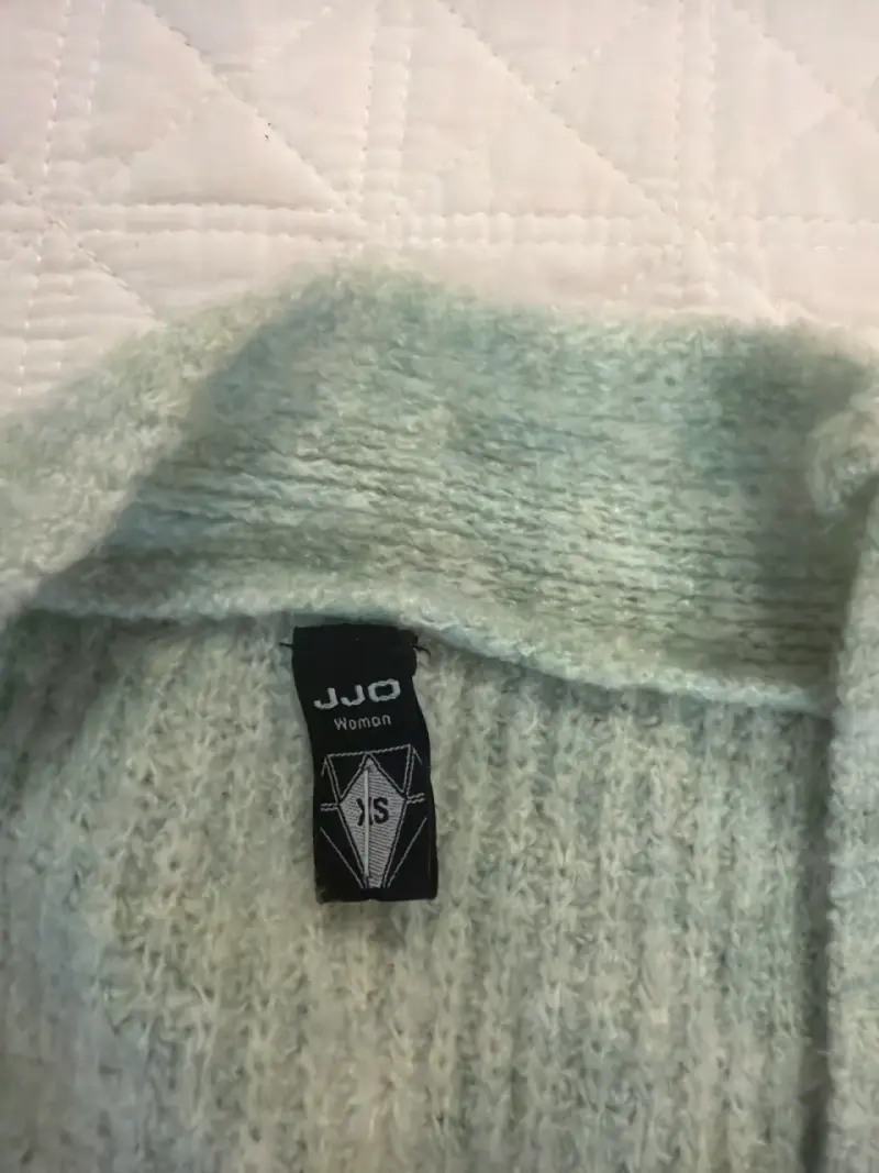 Cardigan de lana verde con cuentas - 2