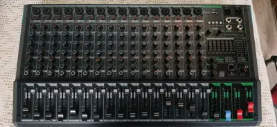 Mesa de mezclas profesional 16 canales - miniatura 2