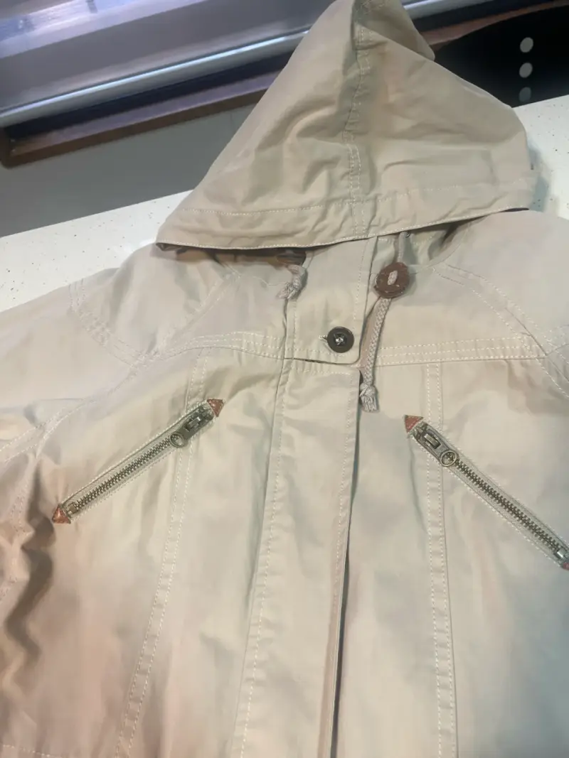 Parka beige con capucha - 3