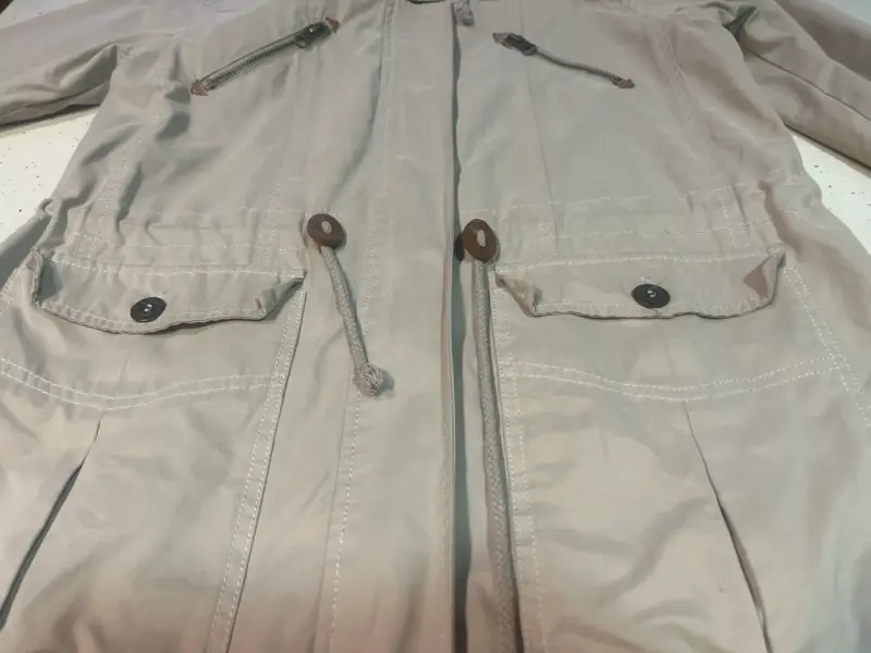 Parka beige con capucha - 4