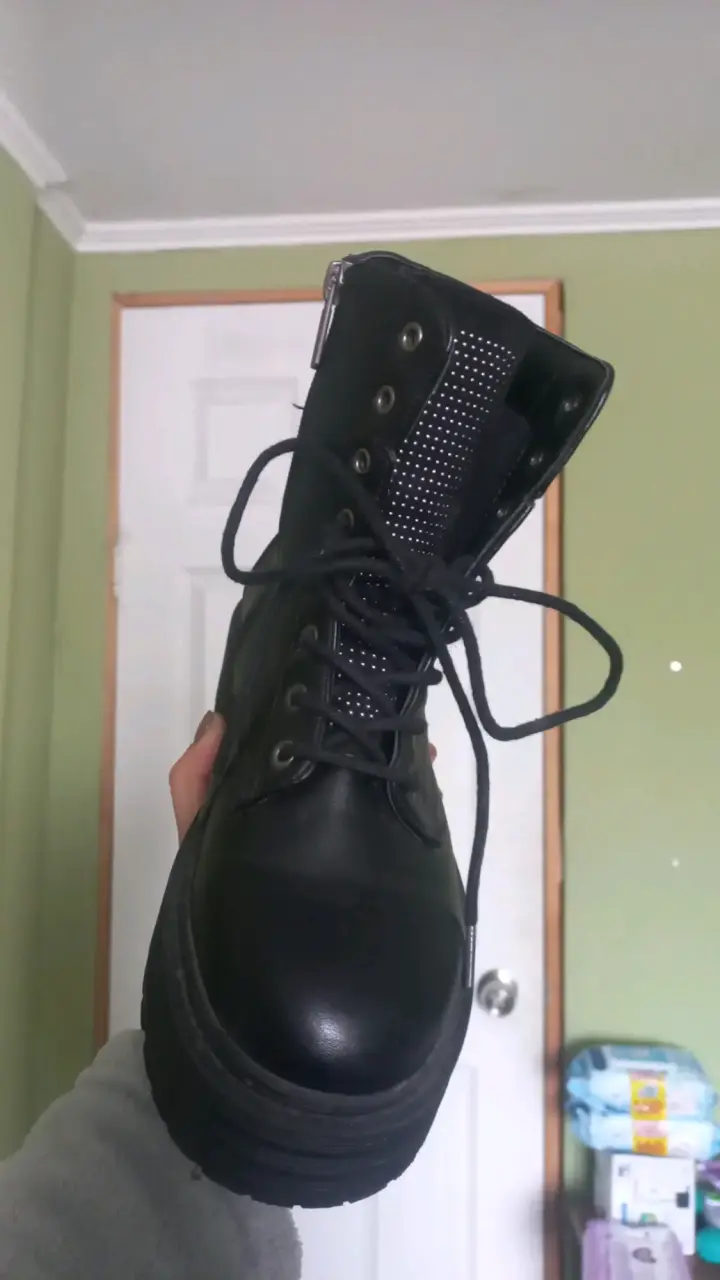 Botas negras de cuero - 1