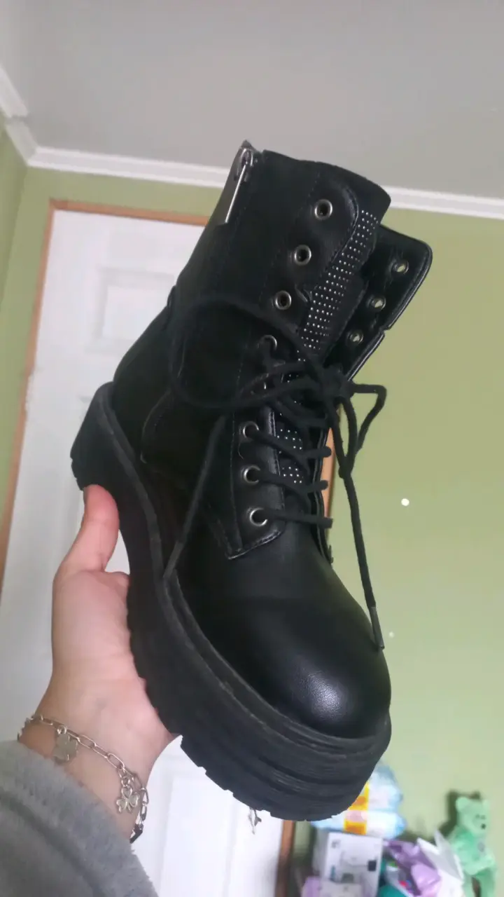 Botas negras de cuero - 2
