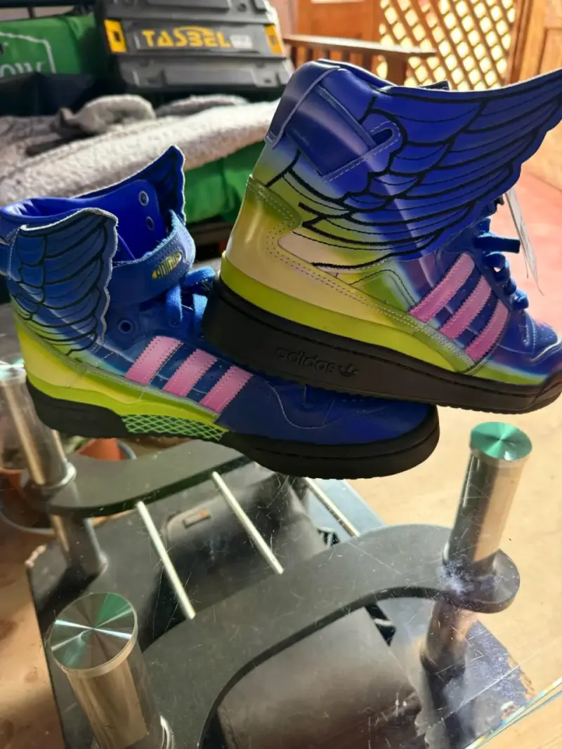 Zapatillas Adidas JS Wings coloridas - 3