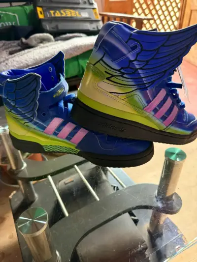 Zapatillas Adidas JS Wings coloridas - miniatura 3