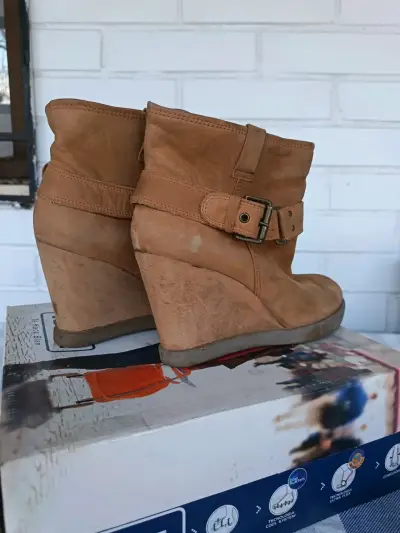 Botines 16hrs talla 38 - miniatura 2